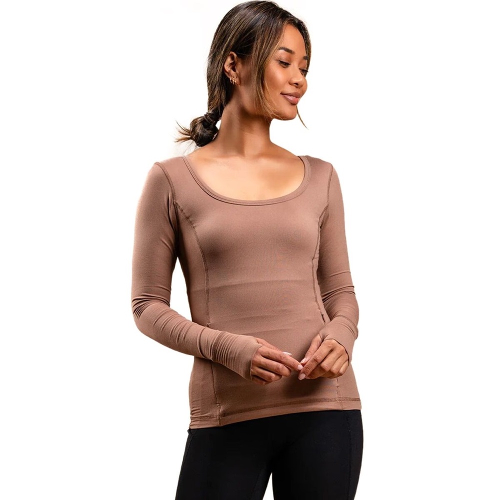 Wondery Anza Long Sleeve Scoop Neck Low Back Top
